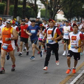Miles participan en la carrera&nbsp;McDonalds