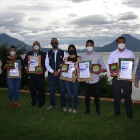 Entregan Sello de Bioseguridad turística en Quetzaltenango y&nbsp;Sololá