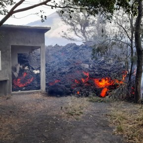 Flujo de lava del Volcán de Pacaya sigue&nbsp;avanzando