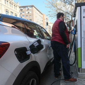 <strong>Gasolineras deberán ofrecer recarga para vehículos eléctricos</strong>