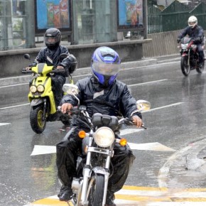 Cuando llueve, el IGSS recomienda extremar precauciones al conducir: prevenir es salvar&nbsp;vidas