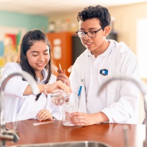 Colegio Castillo Córdova lidera a Guatemala en olimpiada internacional de&nbsp;matemáticas